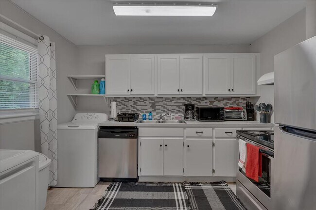 Photo - 804 Urban Ave Unit SI ID1391825P