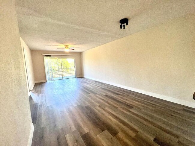 Photo - 120 Sparrow Dr Unit 302