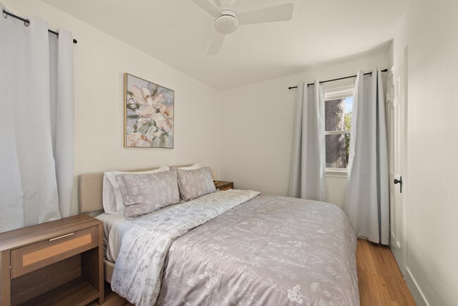 Photo - 611 E 260th St Unit ID1061076P