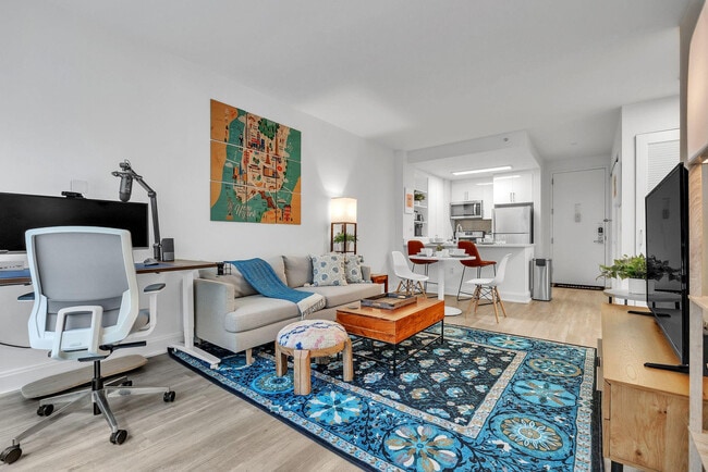 Photo - 10 Hanover Square Unit FL18-ID1017229P