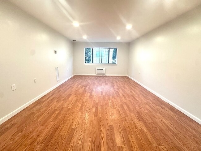 Photo - 4975 Washington St Unit 109