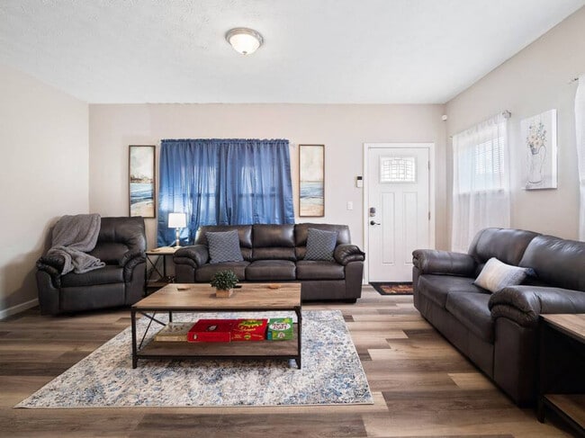 Photo - 1415 W 57th St Unit ID1061205P