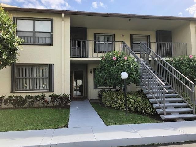 Building Photo - 7844 Willow Springs Dr Unit 1715