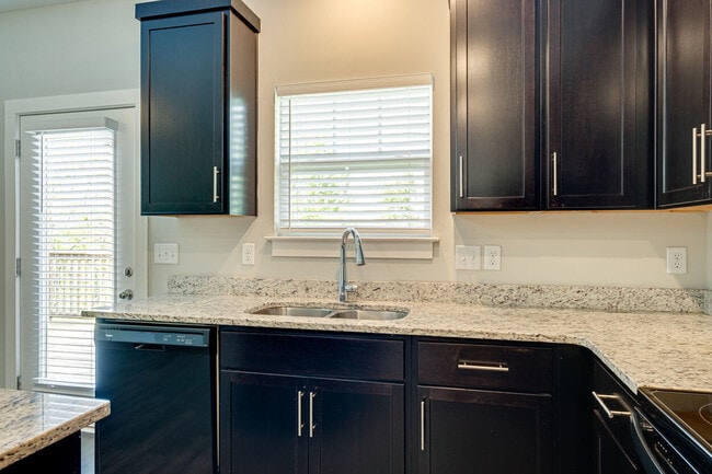 Photo - Highland at Hickory Hills Townhomes