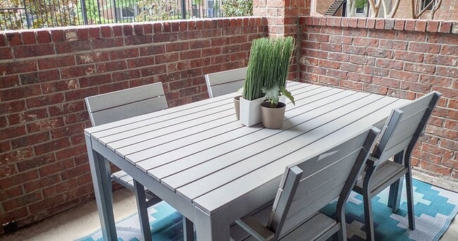 Photo - The Versailles Apartments