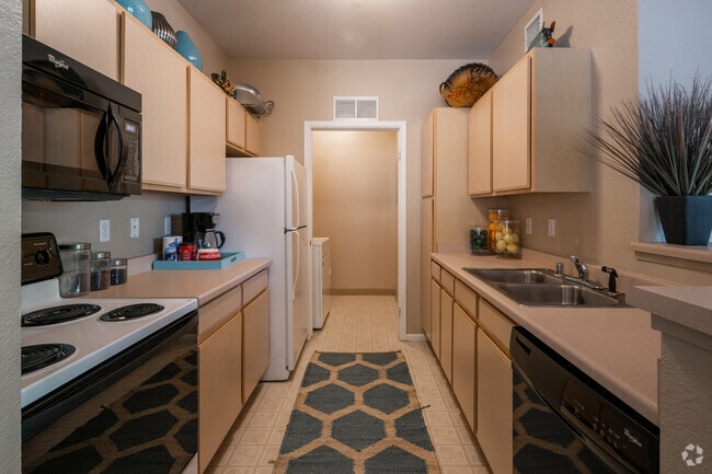 2 BR, 2 BA - 1,069 SF - Fox Ridge