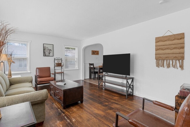 Building Photo - 6563 Julian Ave Unit SI ID1472879P