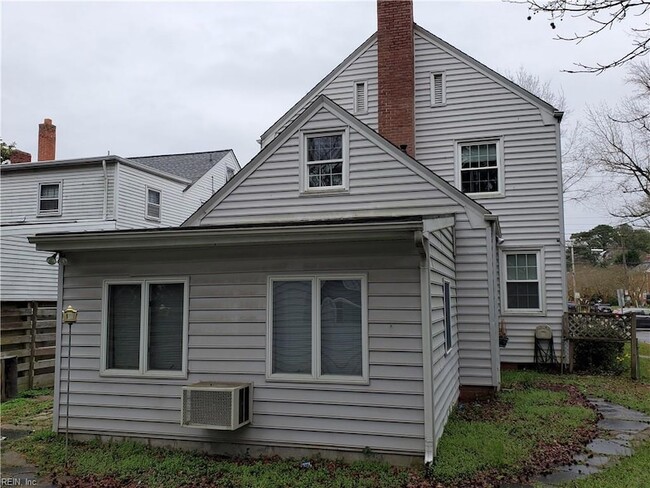 Photo - 1600 Cedar Ln