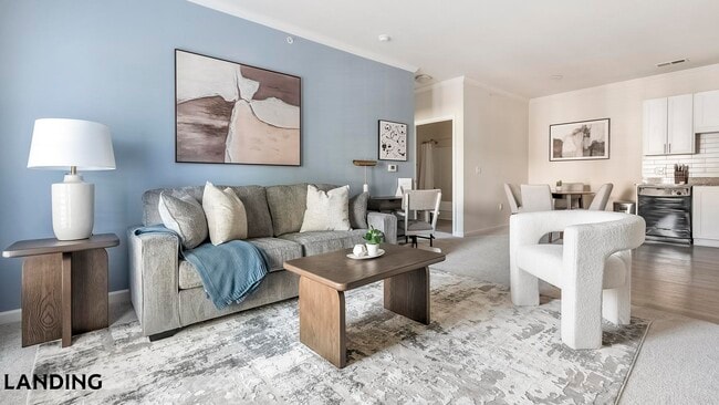 Building Photo - 9015 Kings Grant Dr Unit 8304-304