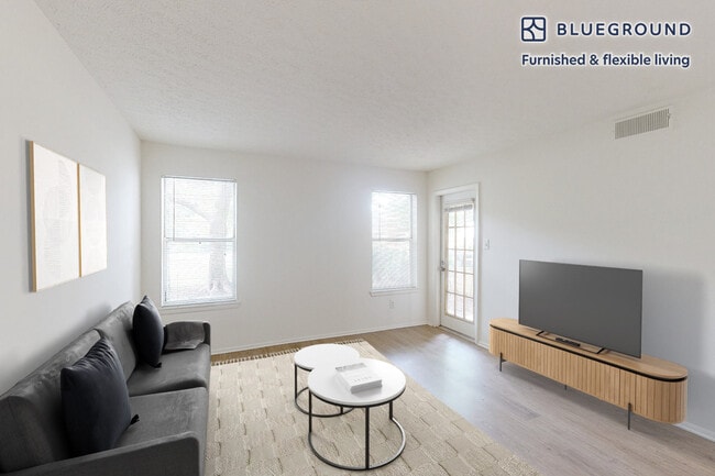 Building Photo - 5441 Columbia Rd Unit SI FL3-ID8253A