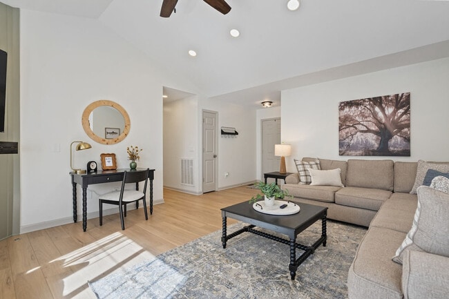 Building Photo - 17 Northridge Cir Unit SI ID1359609P