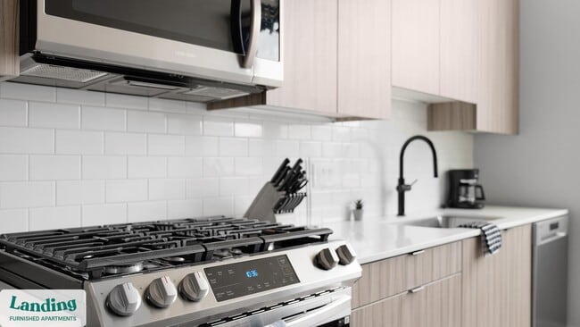 Photo - 4611 N Broadway Unit 208.1405808