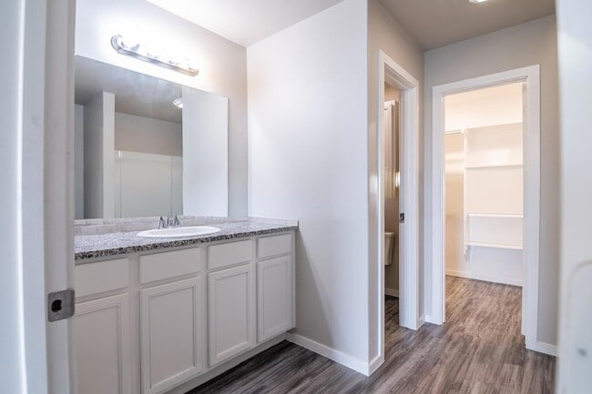 Photo - 2127 N Texas Ave Unit B