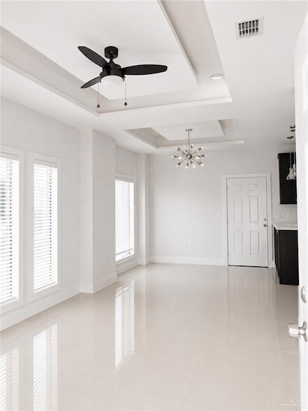 Photo - 1219 White Oak Dr Unit Apt 4