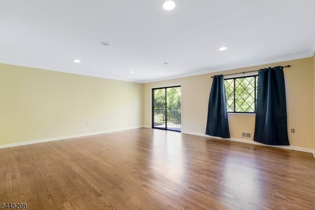 Photo - 182 Wildflower Ln