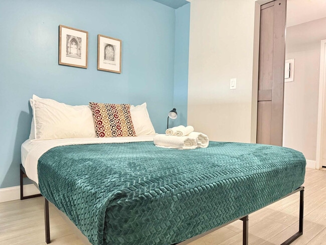 Photo - 215 Piedmont Ave NE Unit SI ID1299350P