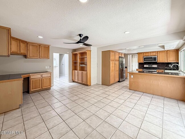Photo - 1064 Barrow Ct