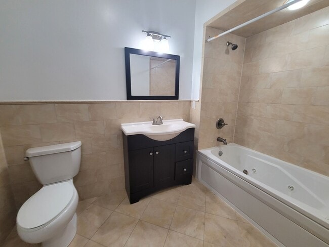 Photo - Solo at Hudson