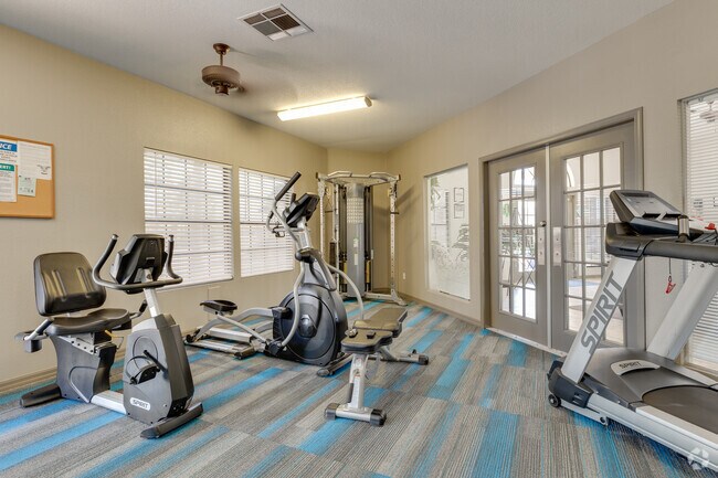 Fitness Center - Cottonwood Crossing
