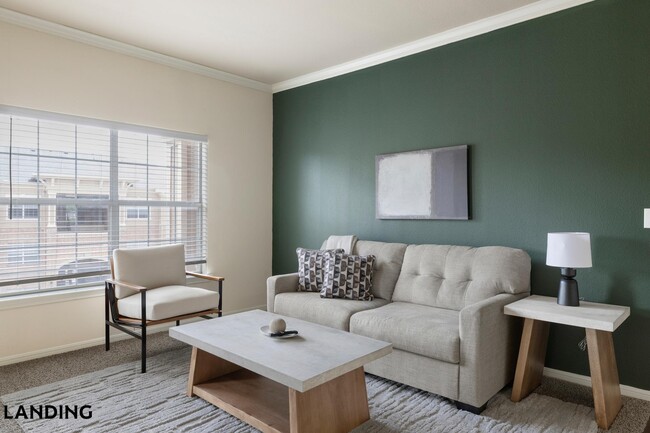 Building Photo - 3250 Hudson Crossing Unit 631