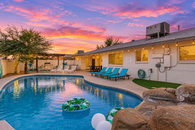 Building Photo - 7312 E Villa Way Unit SI ID1608807P
