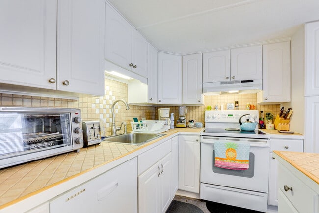 Photo - 670 N Green Cir Unit SI ID1546181P