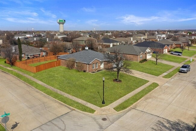 Photo - 2201 Tailburton Ct