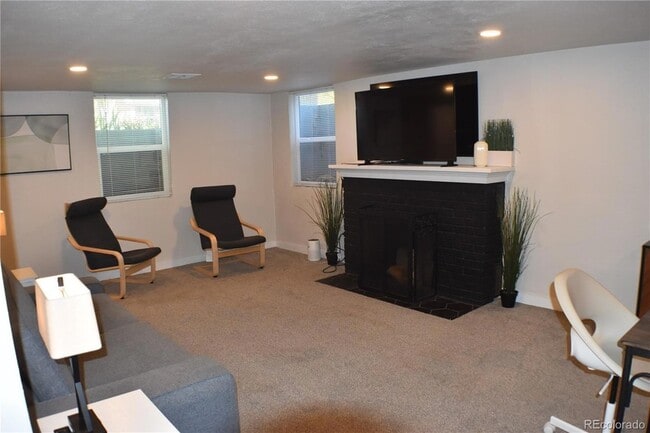 Photo - 1134 N Foote Ave