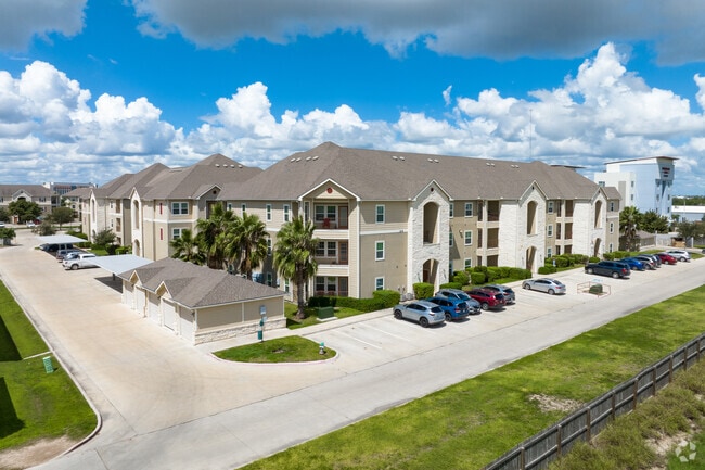 Building East - Residence at Edinburg