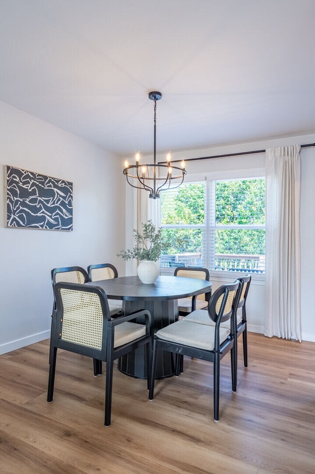 Photo - 18 Huntcliff Dr Unit ID1234812P