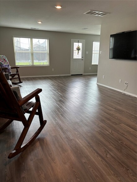 Photo - 4310 Sand Pebble Ln