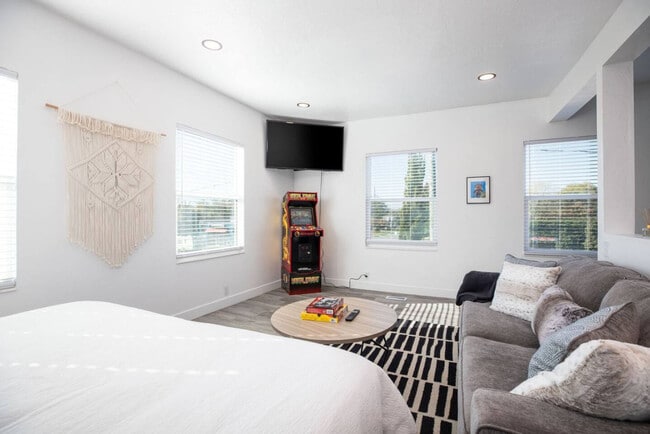 Photo - 677 S 700 E Unit SI ID1597562P