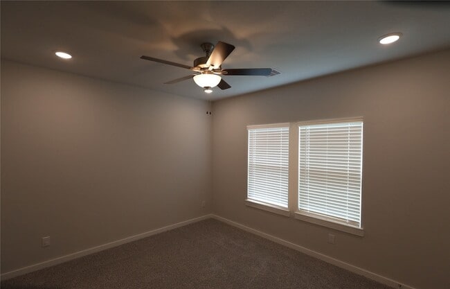 Photo - 8603 Blueberry Ash St