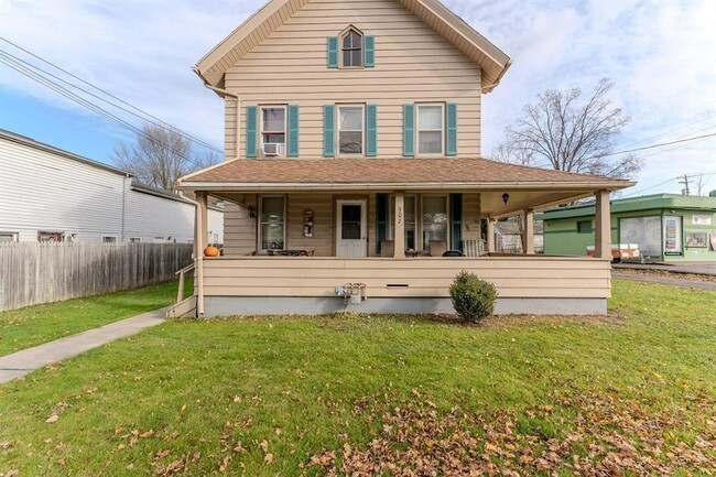 Building Photo - 302 N Nanticoke Ave Unit 3