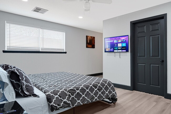 Photo - 12115 Wood Forest Dr Unit SI ID1603447P