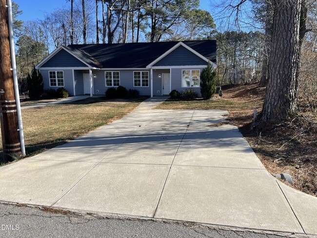 Building Photo - 20-A Korea St Unit B