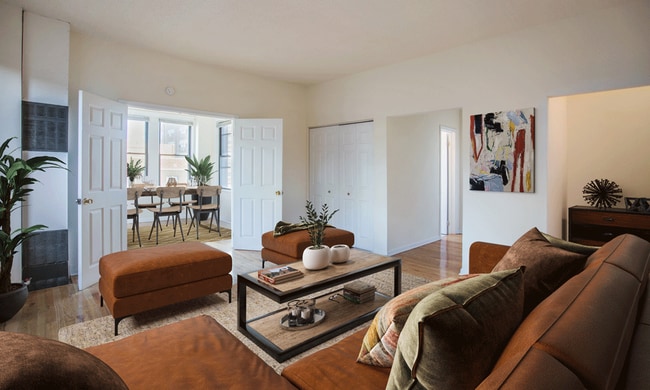 Living Room - Buena Terrace - 4242 N Sheridan Rd