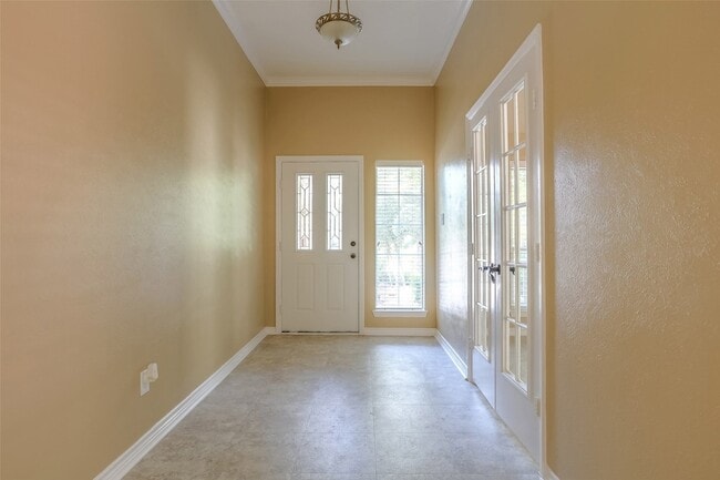 Photo - 131 Avonlea Dr