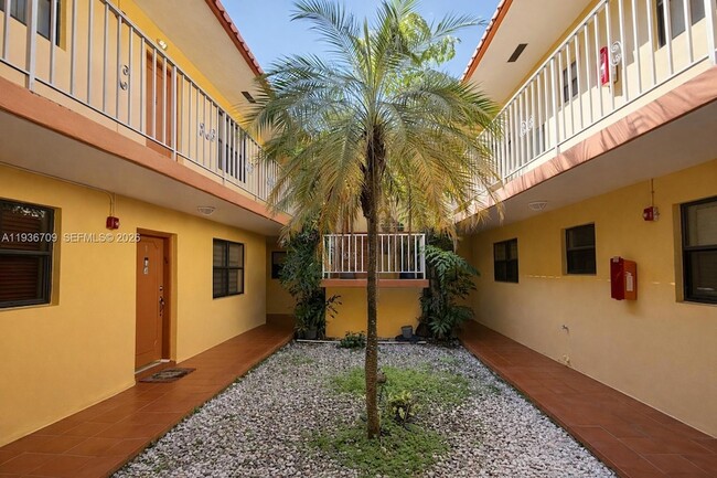 Photo - 3522 NE 166th St Unit 7