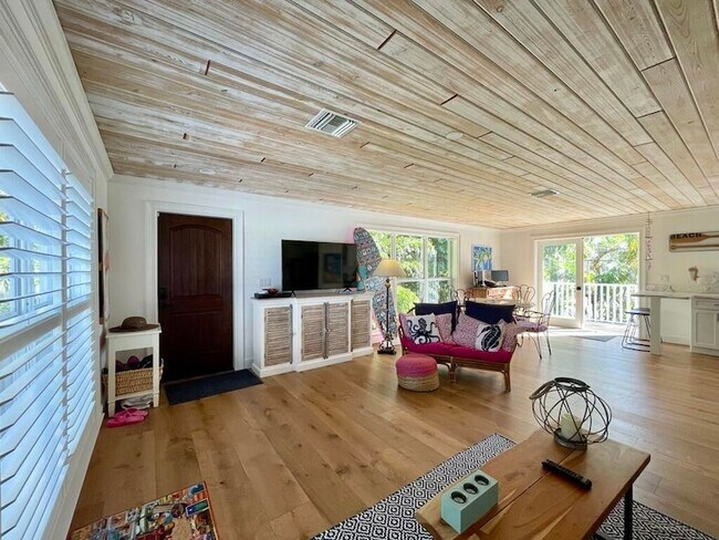 Photo - 924 Coquina Ln Unit 4