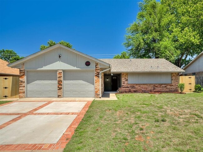 Photo - 1305 Apollo Rd