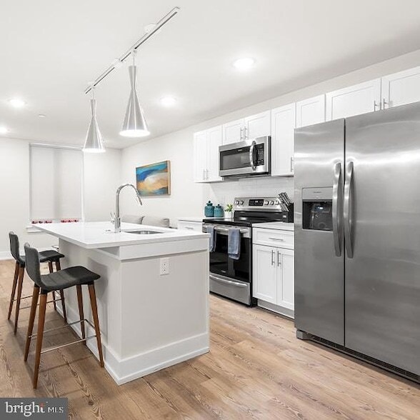 Building Photo - 214 Vine St