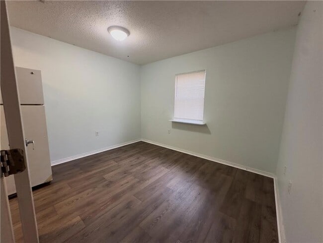 Photo - 34657 Grantham College Rd