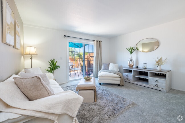 3BR, 2BA - 1,100SF - Living Room - Sabrina's Place