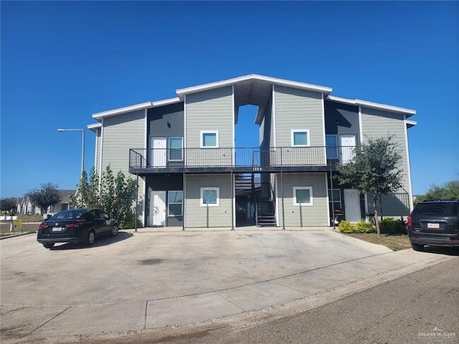 Building Photo - 1303 Quitaca Dr Unit 2