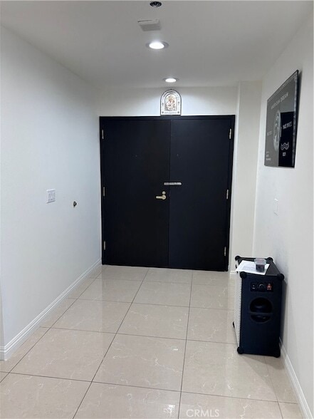 Photo - 343 Pioneer Dr Unit PH2