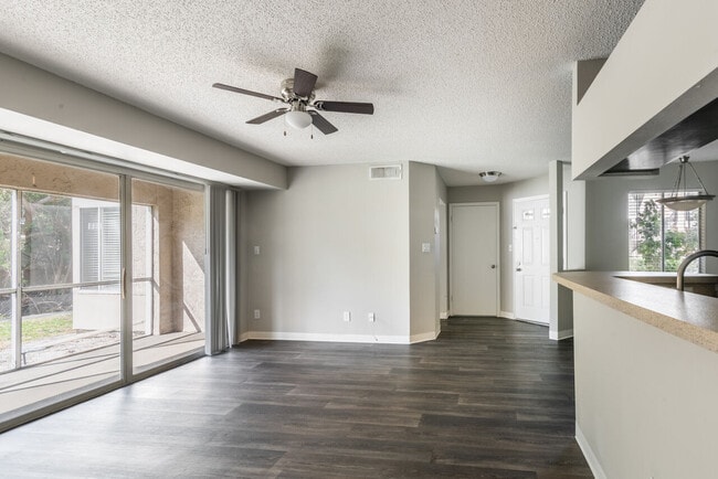 Photo - Park Village