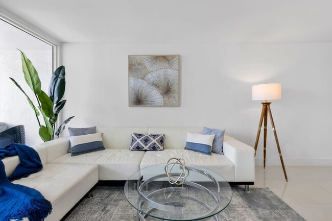 Photo - 1717 N Bayshore Dr Unit ID1054079P