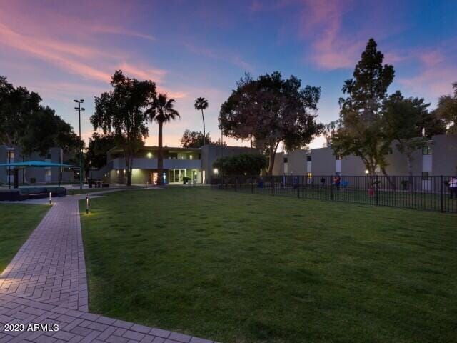 Building Photo - 5900 E Thomas Rd Unit 1