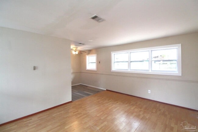 Photo - 4512 Chantilly Way